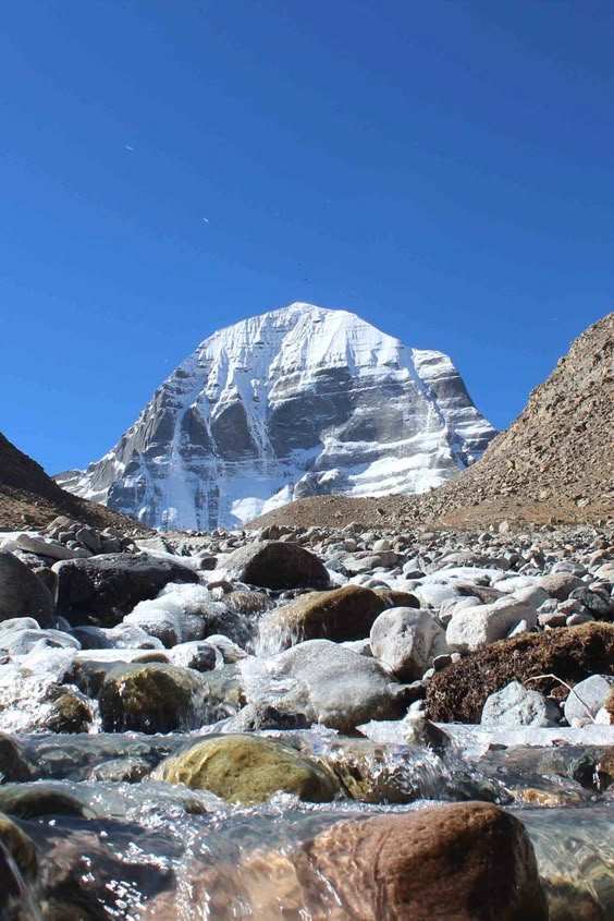 Exploring the Kailash Mansarovar Yatra by Helicopter: A Modern Approach to a Spiritual Journey